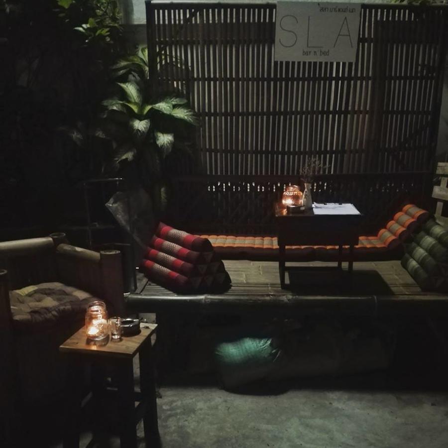 Ostello Sla Bar N'Bed Bangkok Esterno foto
